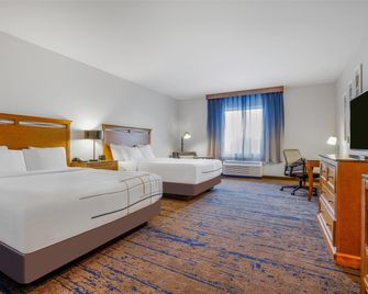 لا كينتا إن آند سويتس باي ويندام توين فولز - توين فولز - غرفة نوم