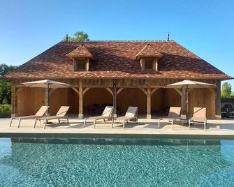 Chateau de Hieville - Saint-Pierre-en-Auge - Piscina