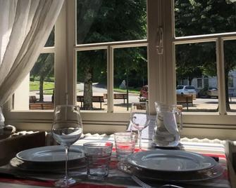 Hotel Des Pyrénées - Bagnères-de-Bigorre - Essbereich