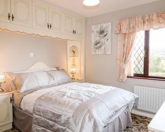 Derriens Farmhouse - Enniskillen - Bedroom
