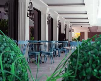 Hedef Kleopatra Golden Sun Hotel - Alanya - Patio