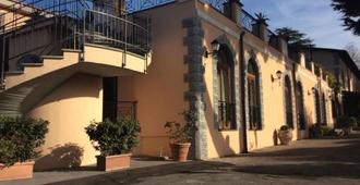 Hotel Ristorante Villa Icidia - Frascati - Building