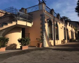 Hotel Ristorante Villa Icidia - Фраскаті - Будівля