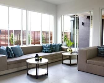 Pannara Hotel - Lopburi - Lobby