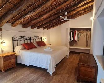 Casa rural zumbajarros - La Guardia de Jaen - Bedroom