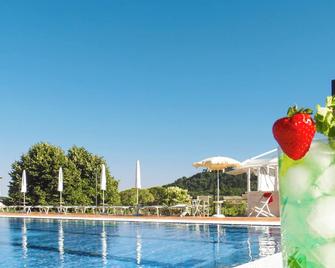 Ha Hotel - Bracciano - Piscina