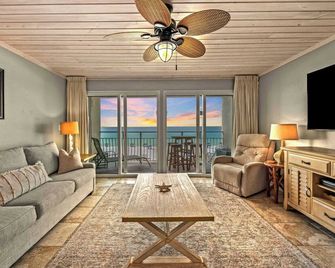Deja View Beachfront Sunrise Beach Svc Included - Destin - Sala de estar