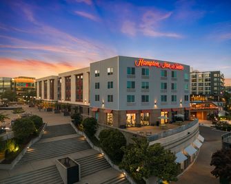 Hampton Inn & Suites Bremerton - Bremerton - Bygning