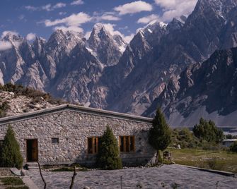 Sarai Silk Route Hotel - Gilgit - Building