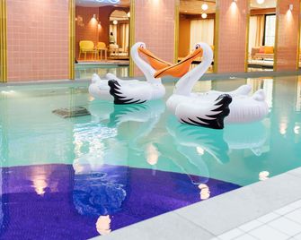 Mama Shelter Rennes - רן - בריכה