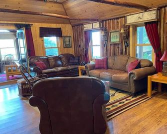 Bridgeview in the Adirondacks - Tupper Lake - Sala de estar