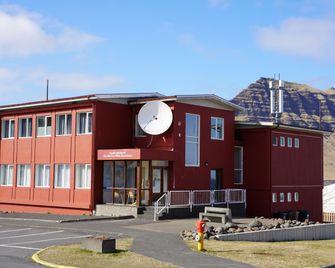 The Old Post Office Guesthouse - Grundarfjordur - Building