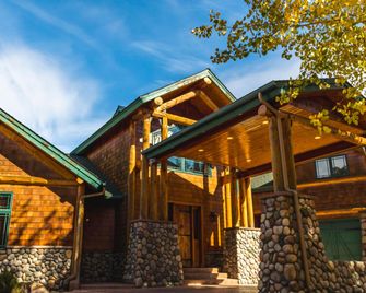 Running Y Ranch Resort - Klamath Falls - Building