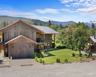 MT Gardner Inn - Winthrop - Будівля