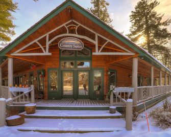 Oquossoc Suite #7 | Upstairs Suite - Rangeley - Edificio