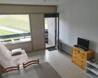 Studio apartment at the foot of the slopes - Saint-Aventin - Wohnzimmer