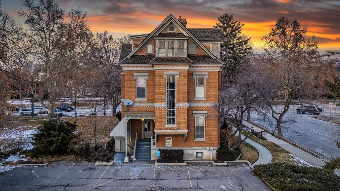 Anniversary Inn - South Temple