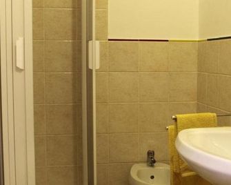 B&B La Terrazza Sul Porto - Trapani - Baño