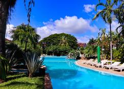 Woburn Residence Club Apartments - Malindi - Pool