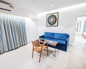 Indie Stays Studios, Chembur - Mumbai - Living room