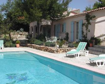 rental f2 in property - Tourtour - Pool