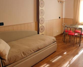 Hotel Bucaneve - Bardonecchia - Bedroom