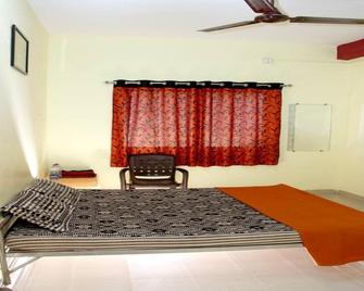 Hotel New Ratan Deep - Kelwāra - Bedroom