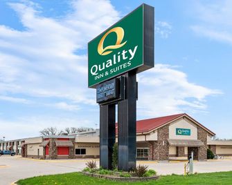 Quality Inn Columbus, Ne - Columbus - Gebäude