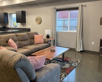 Upper Mesa Villa #10, Glacier Suites - Upper Mesa Villa #5 - Palmer - Sala de estar