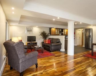 أورانج إن كنيسنا - كنيسنا - غرفة معيشة