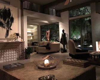 Exquisite Midcentury Retreat - Los Ángeles - Lobby