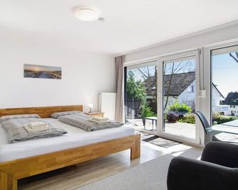 Fewo Gartenterrasse - ميرسبورغ - غرفة نوم