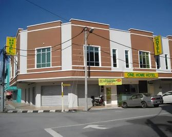One Home Hotel - Batang Kali - Building