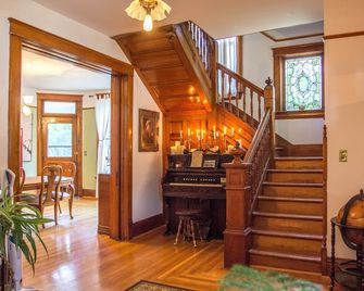 1899 Inn - Deadwood - Escaleras