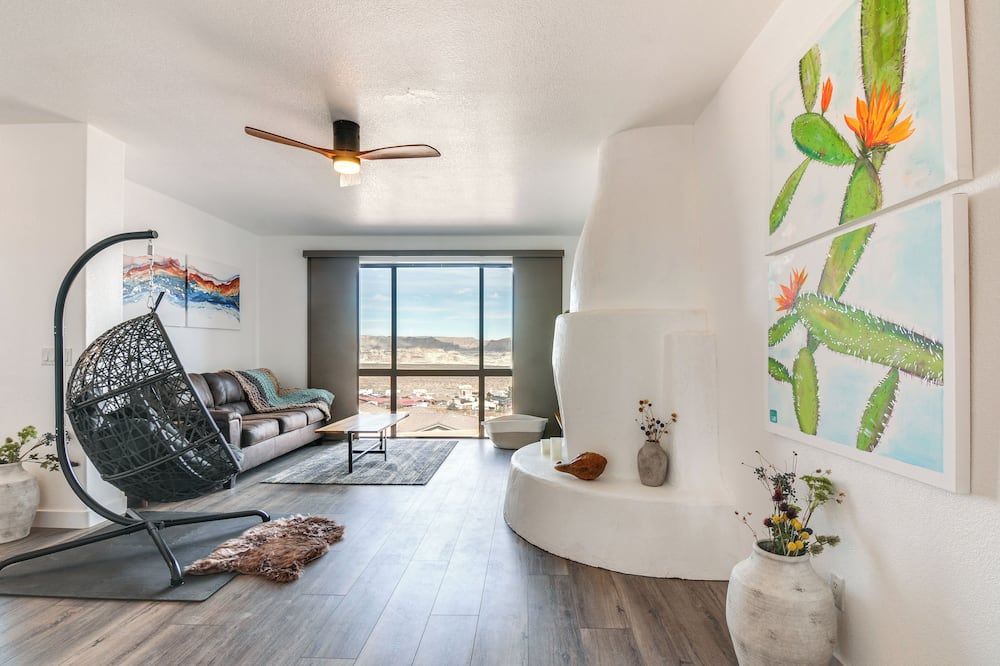 Lake Powell Views: Adobe Townhome w/ Patio - Page - Soggiorno