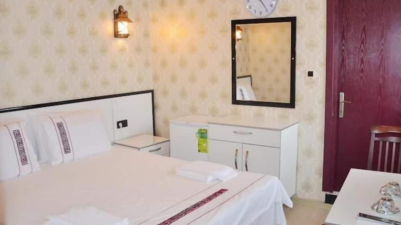 Sophia Studio Apartments