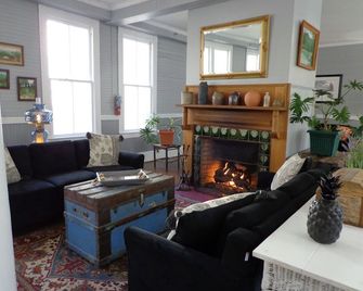 Grand Old Lady Hotel - Balsam - Sala de estar