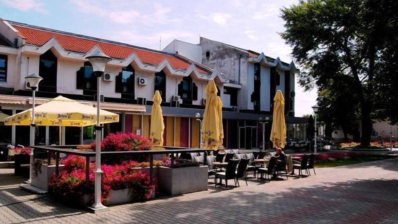 Hotel Tiski Cvet