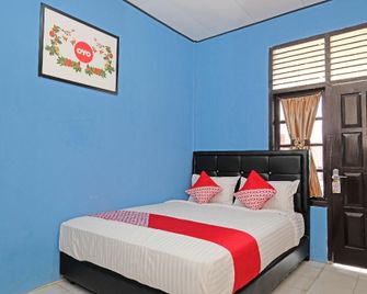OYO 950 Steze Kost Syariah - Jambi - Schlafzimmer