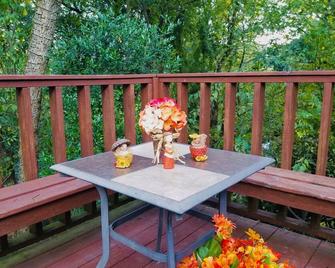 Walking distance to downtown Fort Payne AL. - Fort Payne - Balkon