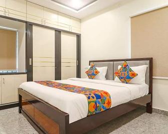 Fabexpress Rs Living - Hitech City - Hyderabad - Bedroom