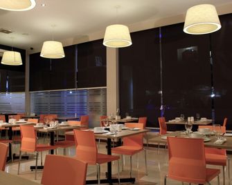 Mega Permata Hotel - Padangsidempuan - Restaurant