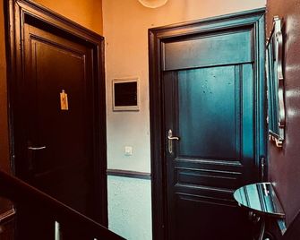 Guest House Heysel Atomium - Bruselas - Pasillo