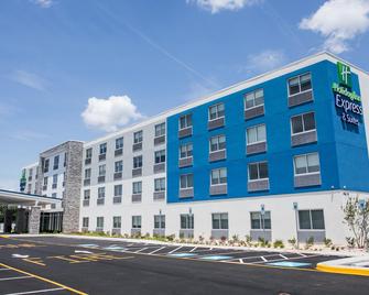 Holiday Inn Express & Suites Rehoboth Beach By IHG - רהובות' ביץ' - בניין