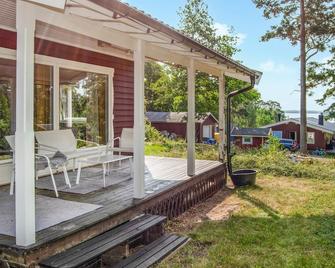 2 Bedroom Lovely Home In Mariefred - Mariefred - Патіо