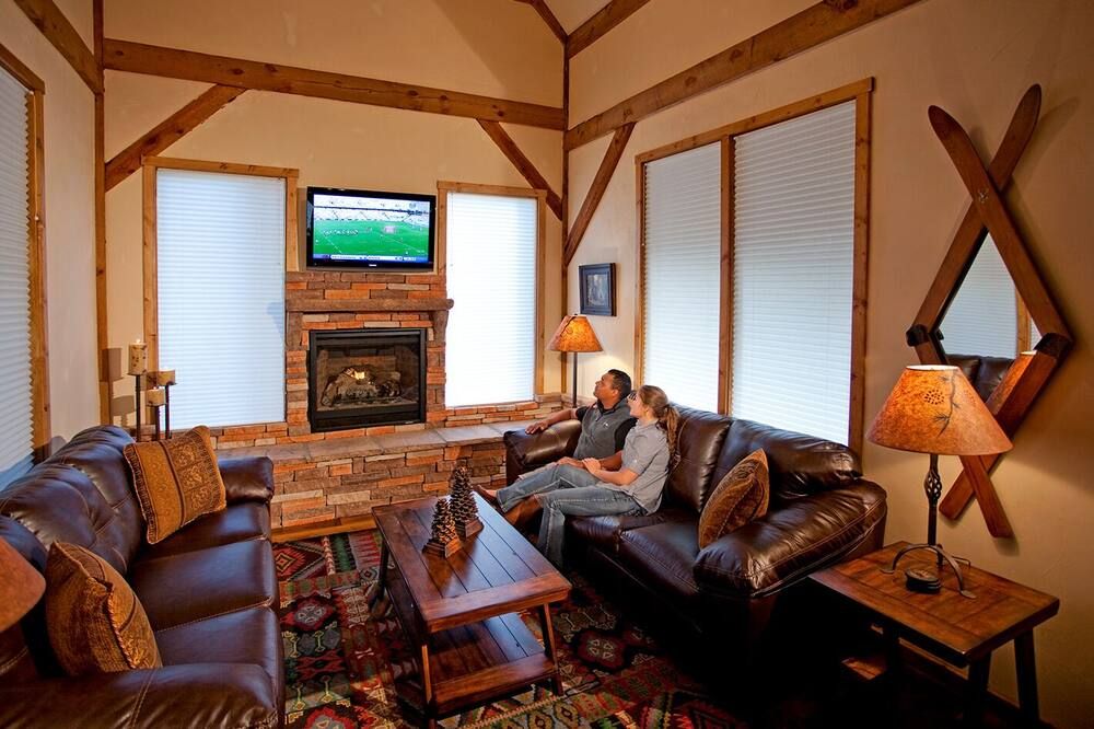 Large Family Home in Taos Ski Valley - 5 Minutes to the Resort - Taos Ski Valley - Sala de estar