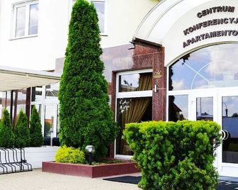 Centrum Konferencyjno-Apartamentowe Mrówka - Warsaw - Toà nhà