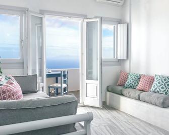 Phaos Santorini Suites - אימרוויגלי - סלון