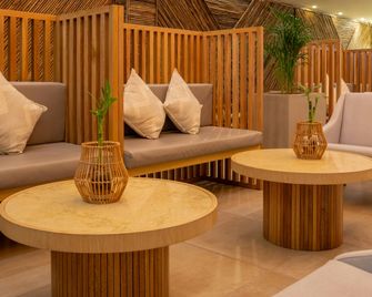 Courtyard By Marriott Santa Marta Resort - Santa Marta - Salónek