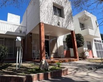 Hotel Grisabel - Villa Carlos Paz - Rakennus